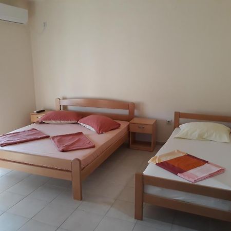 Korac Apartments 울친 외부 사진