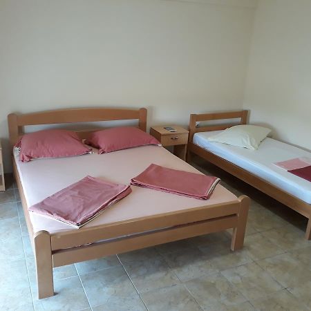 Korac Apartments 울친 외부 사진
