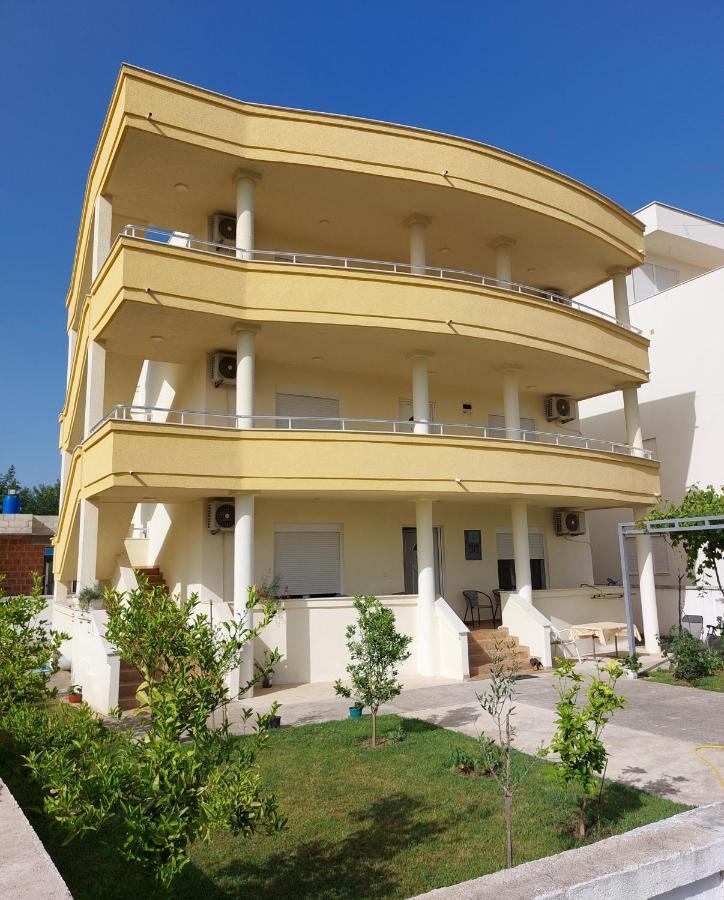Korac Apartments 울친 외부 사진