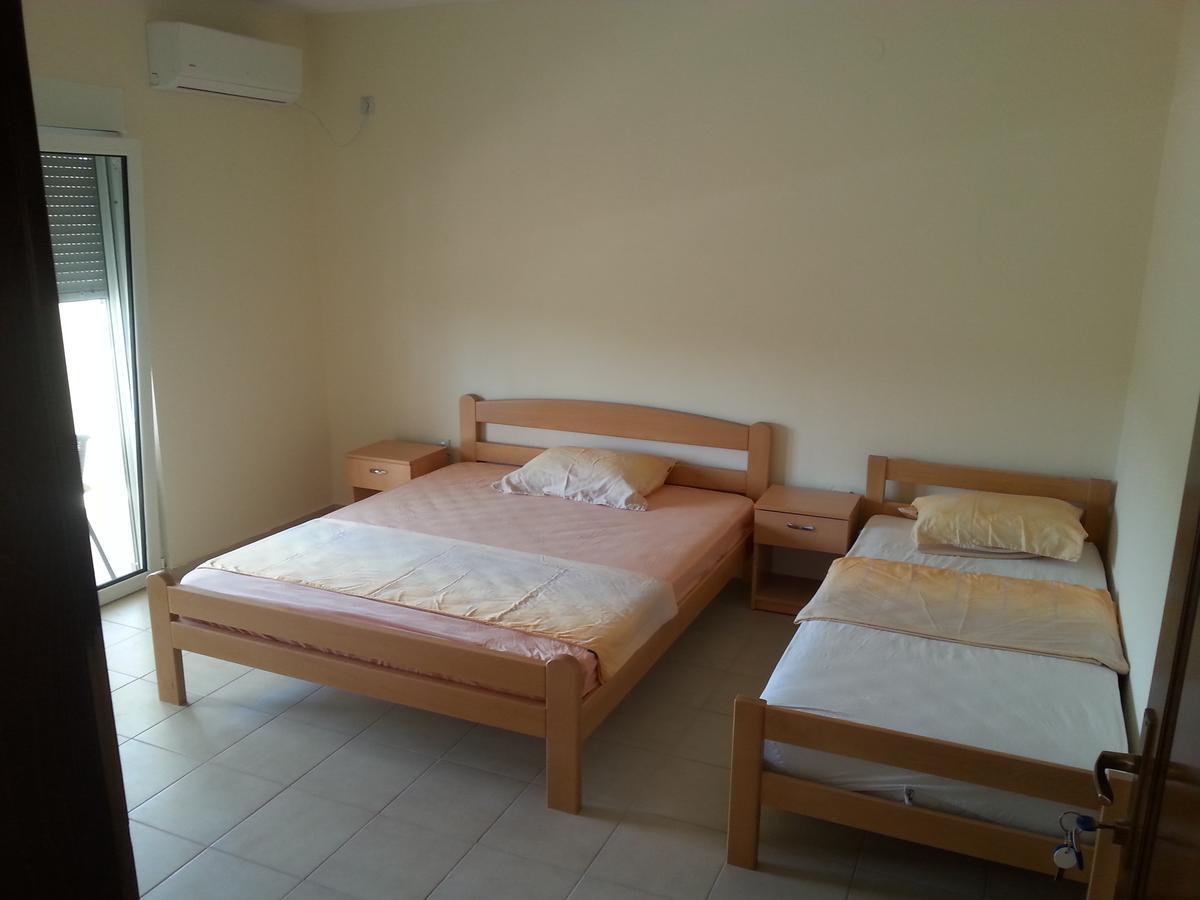 Korac Apartments 울친 외부 사진