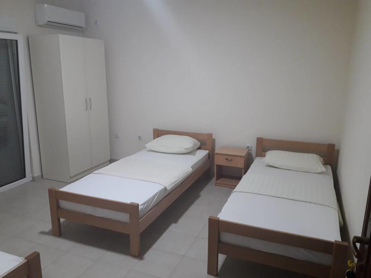 Korac Apartments 울친 외부 사진