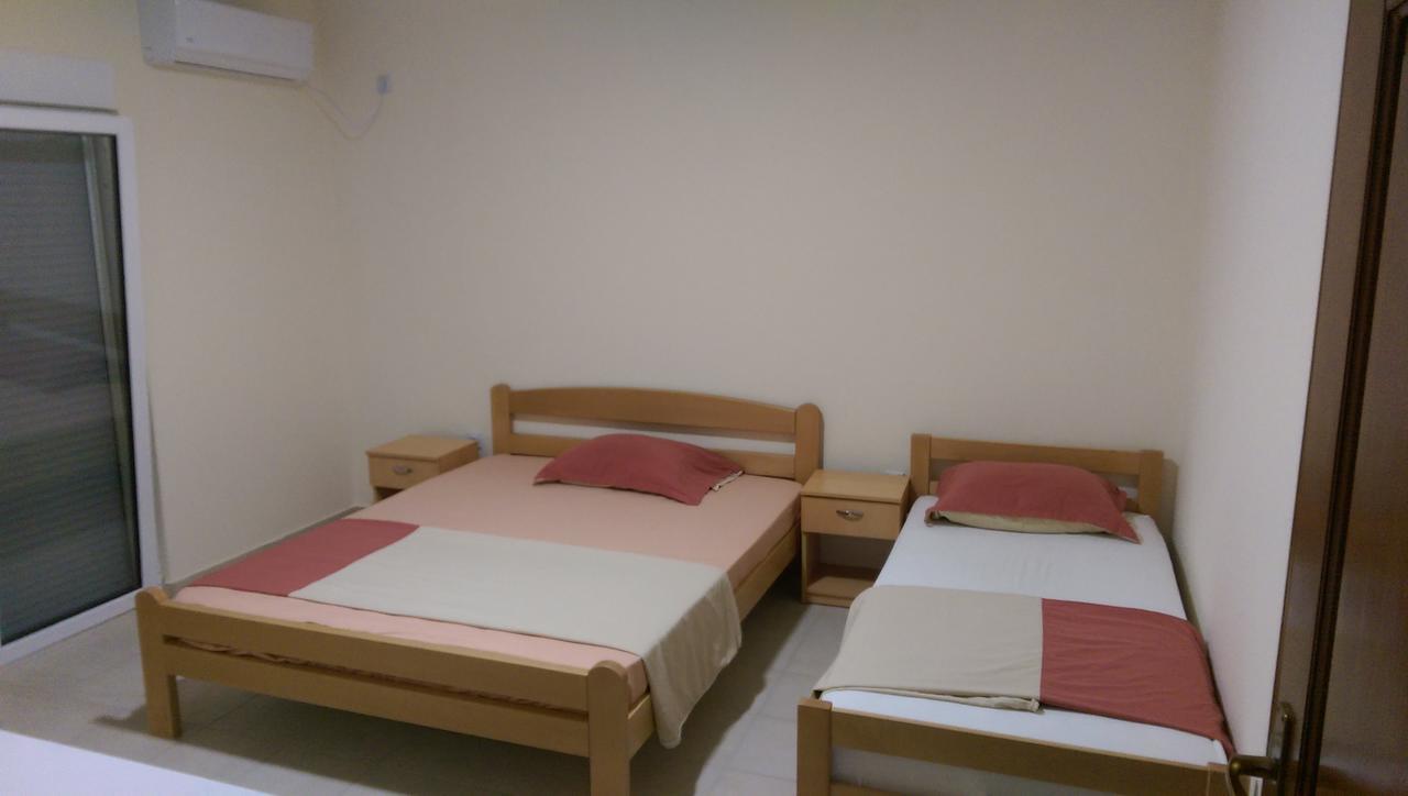 Korac Apartments 울친 외부 사진