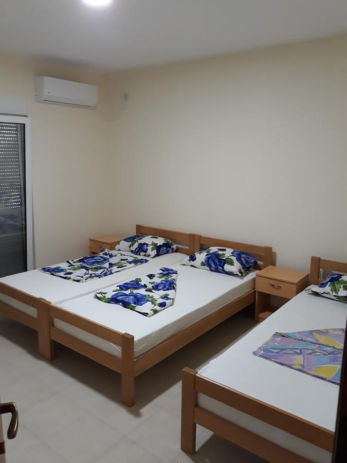 Korac Apartments 울친 외부 사진
