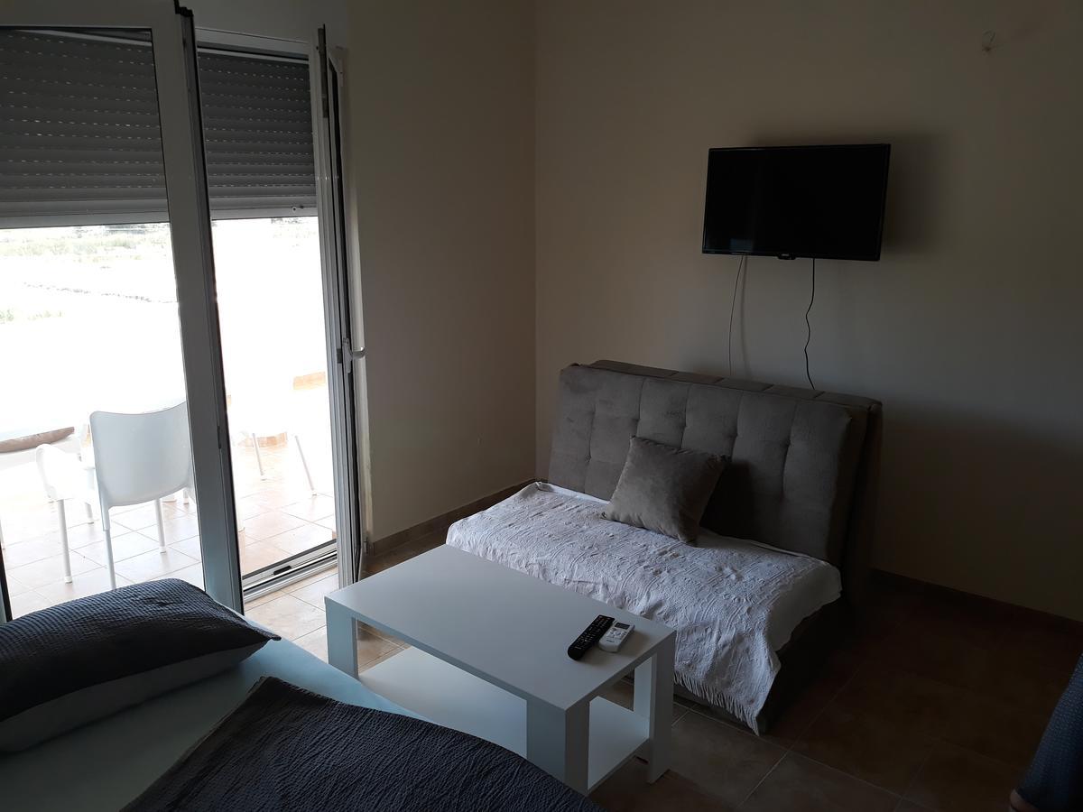 Korac Apartments 울친 외부 사진