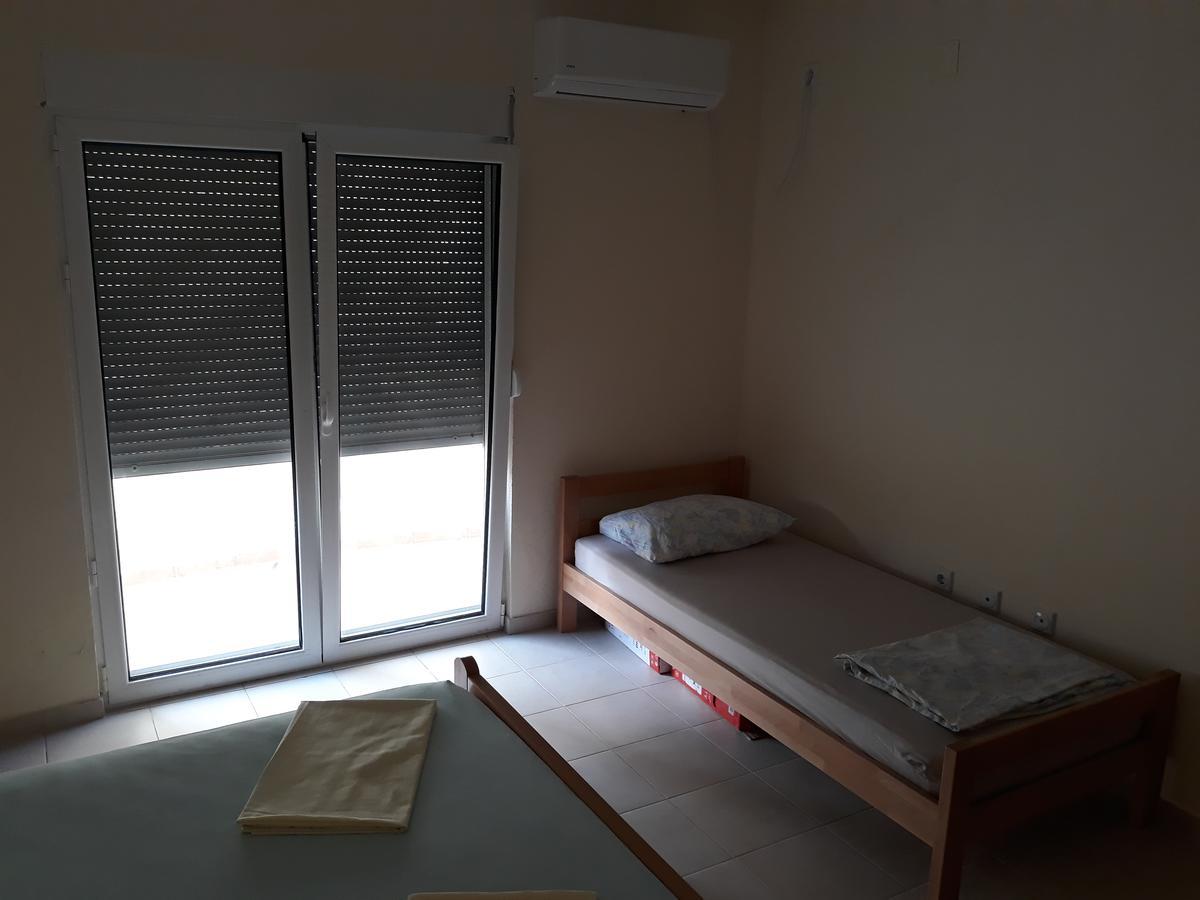 Korac Apartments 울친 외부 사진