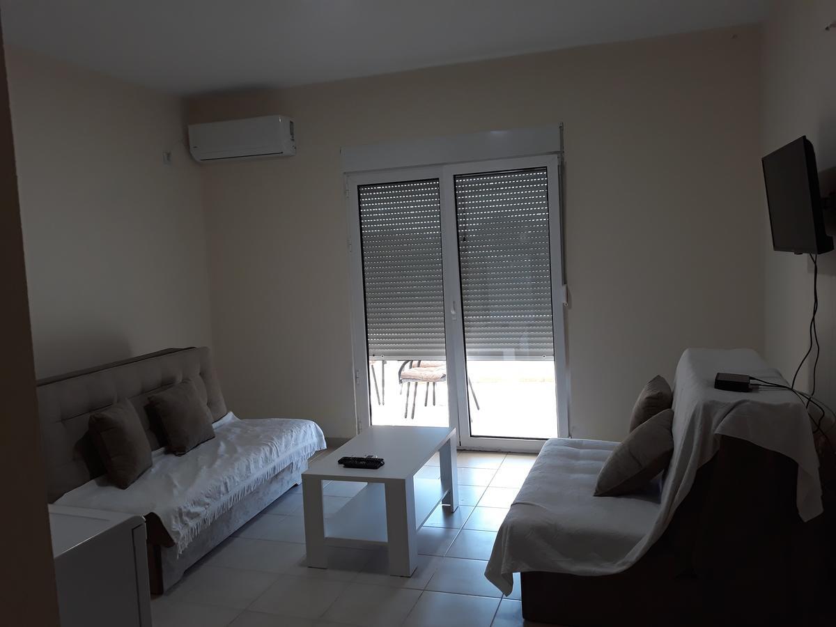Korac Apartments 울친 외부 사진