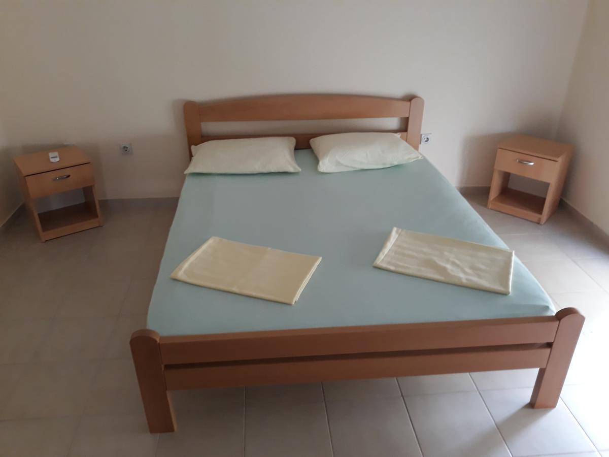 Korac Apartments 울친 외부 사진