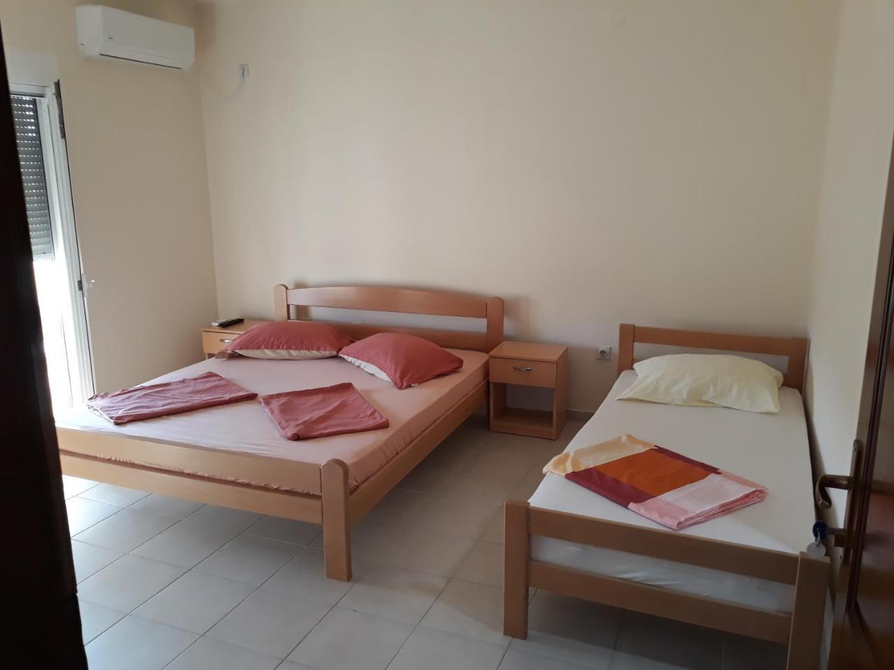 Korac Apartments 울친 외부 사진